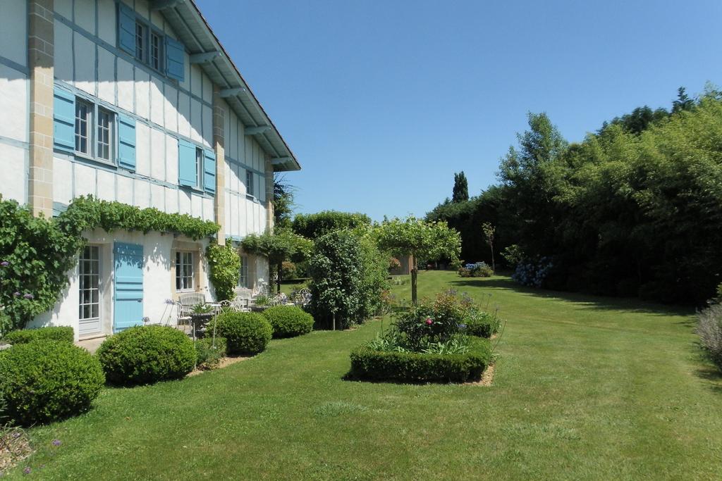Les Volets Bleus Bed and Breakfast Arcangues Buitenkant foto