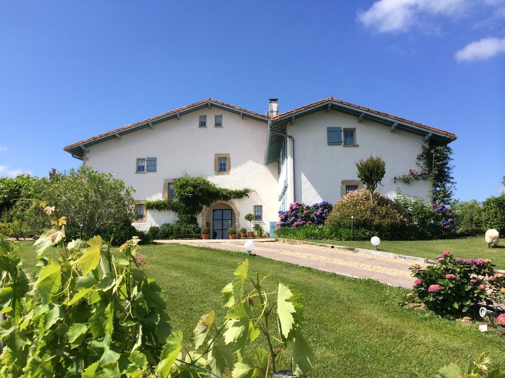 Les Volets Bleus Bed and Breakfast Arcangues Buitenkant foto