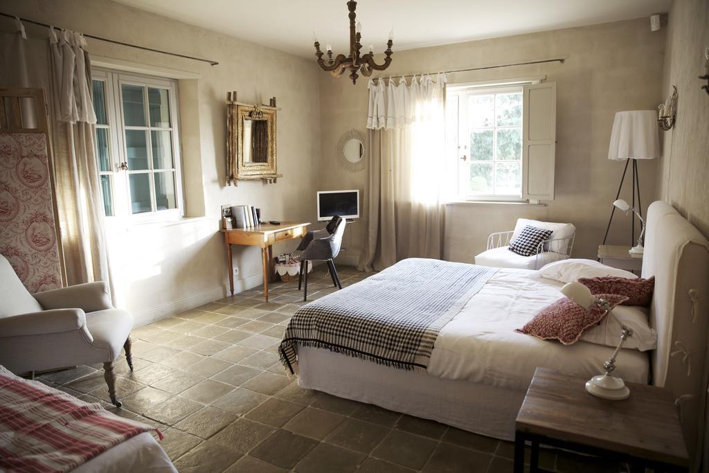 Les Volets Bleus Bed and Breakfast Arcangues Kamer foto